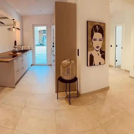 Le Plein Soleil , Charme Et Saint-Raphaël