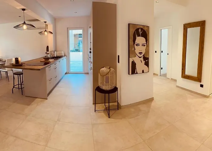 Le Plein Soleil , Charme Et Saint-Raphaël