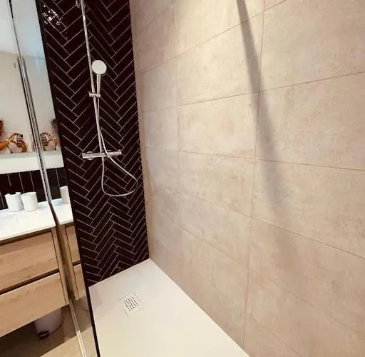 Le Plein Soleil , Charme Et * Сен-Рафаэль