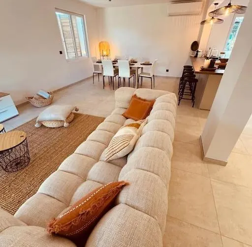 Le Plein Soleil , Charme Et * Сен-Рафаэль