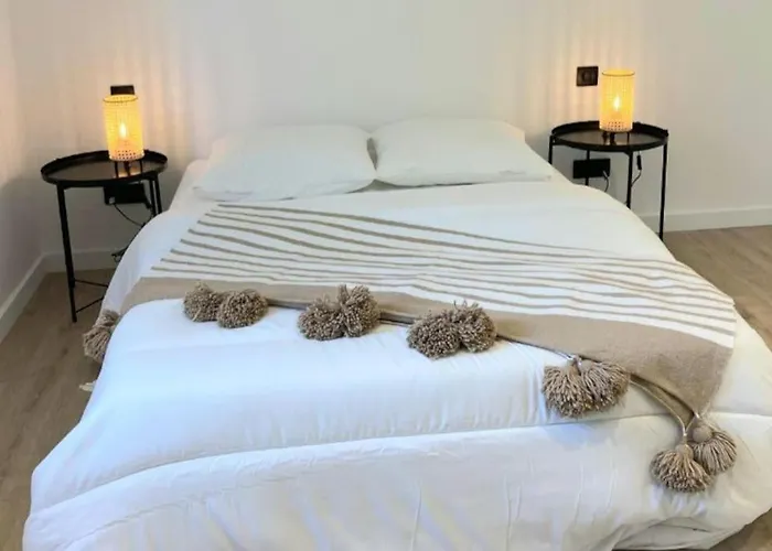 Le Plein Soleil , Charme Et Βίλα